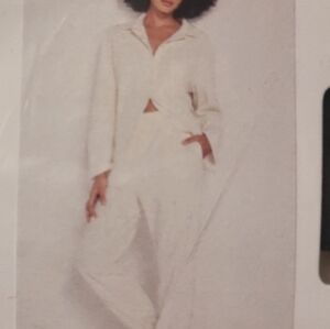 VICTORIA'S SECRET Shacket pajama Set.